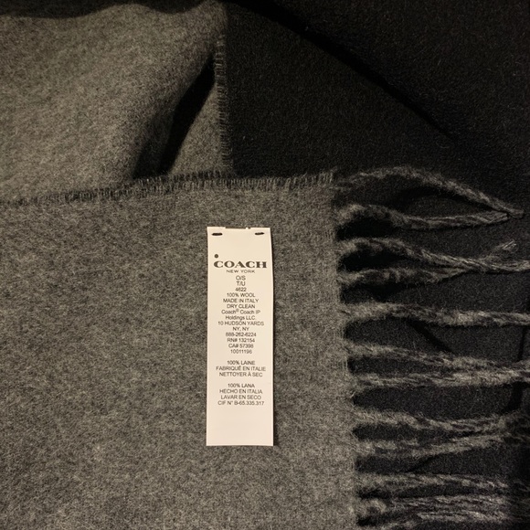 NWT Coach Scarf looks like Hermes - Picture 6 of 6